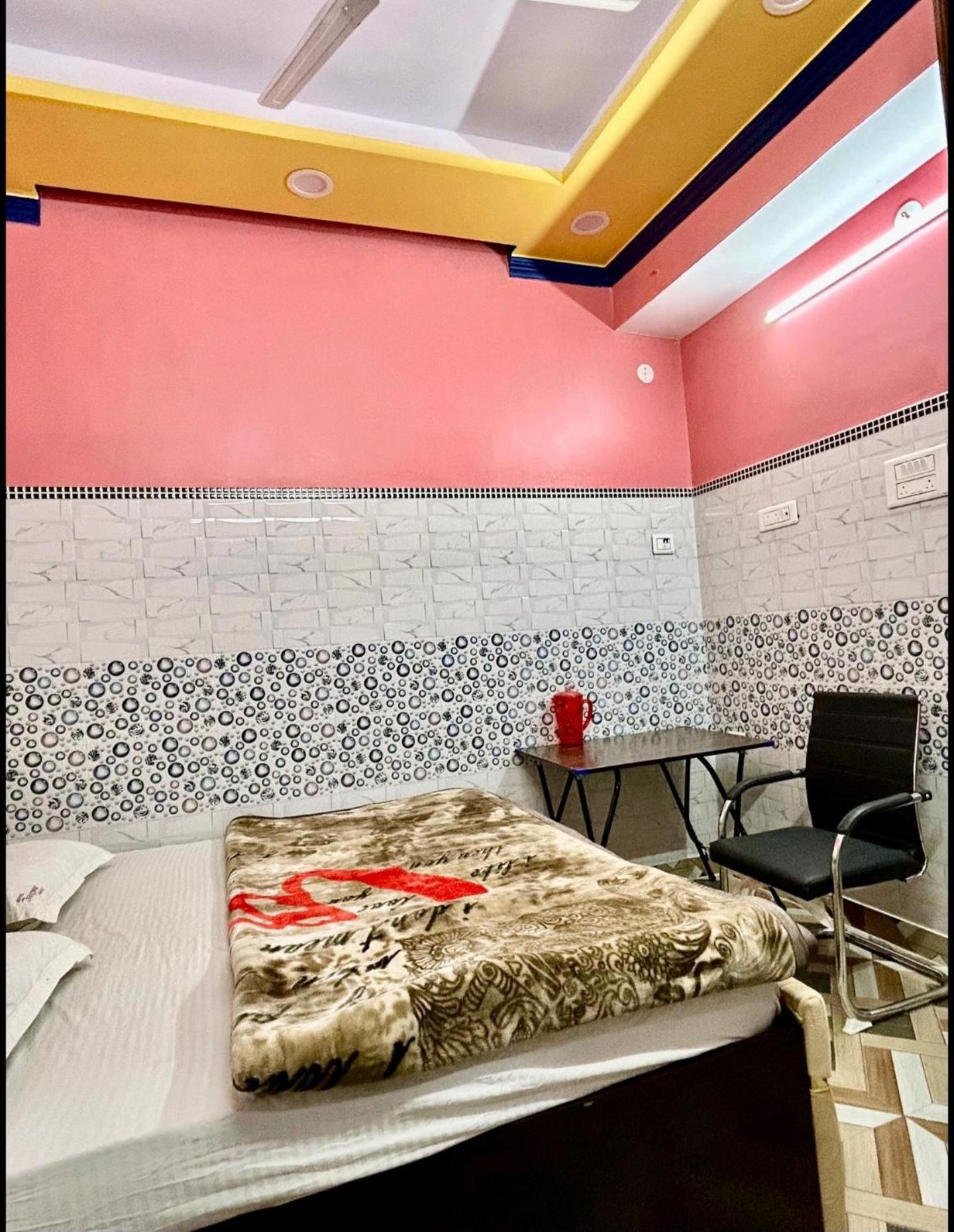 Hotel Jaipur Palace New Delhi